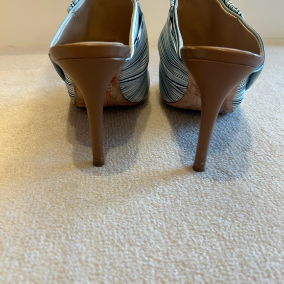 WHBM women's high heel sandal size 7.   Silky material with stripe pattern - Picture 3 of 5